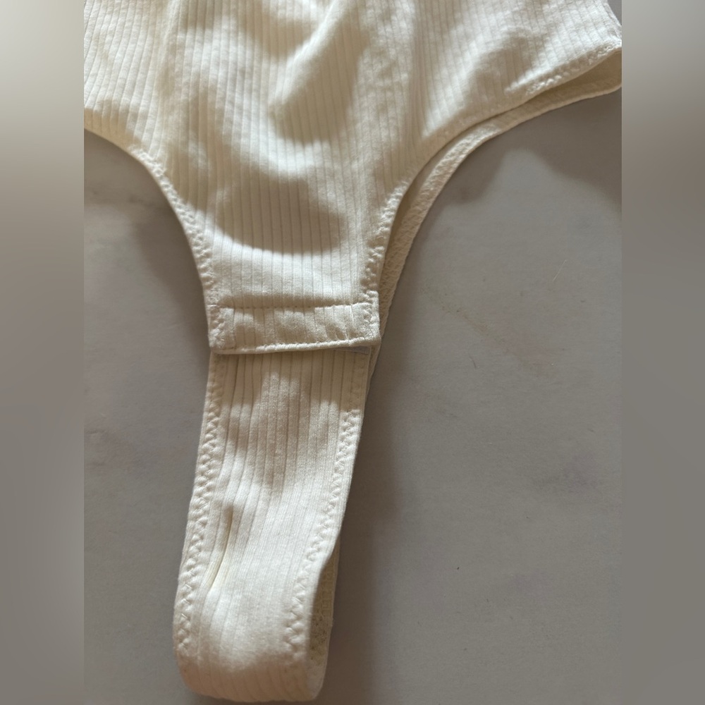 Madewell Ribbed Backless Bodysuit - Picture 2 of 4